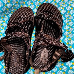 Kids chacos. Size 4!